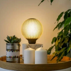 XANLITE - Ampoule Déco LED Filament, Aspect Filet Noir, G125, Culot E27, 4W Cons. 2700K Blanc Chaud - RFDEB125GRAPHLO -Pas Cher Ampoule LED Boutique 47378246 3