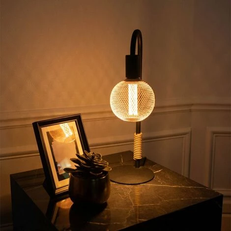 XANLITE - Ampoule Déco Cage Boule Doré, Culot E27, Hologramme, Blanc Chaud - RFDHE150BCAL 4 XANLITE - Ampoule Déco Cage Boule Doré, Culot E27, Hologramme, Blanc Chaud - RFDHE150BCAL – Image 2